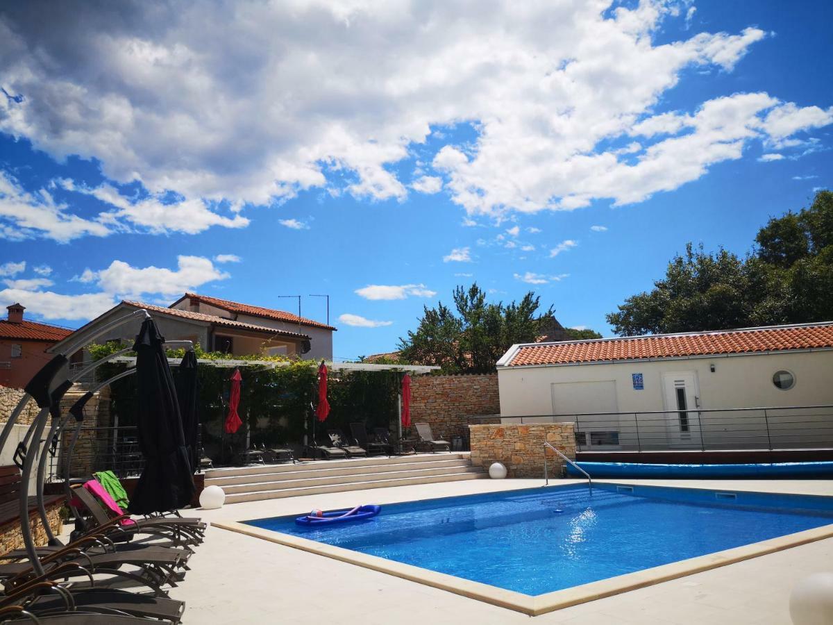Villa Anja Peroj Exterior foto